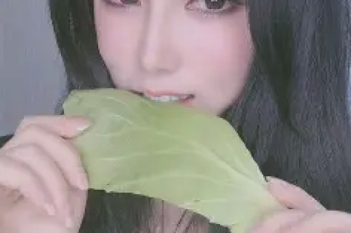 38岁张雨绮近况曝光！经历2段失败婚姻如今直播情绪失控引热议