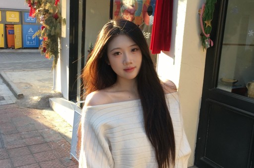 揭秘吃瓜群背后的真相：美女瓜友真能带来快乐吗？